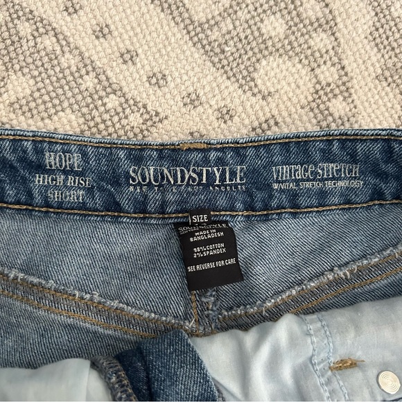 SoundStyle denim shorts. Size 12, raw edge bottoms. EUC - Picture 3 of 4